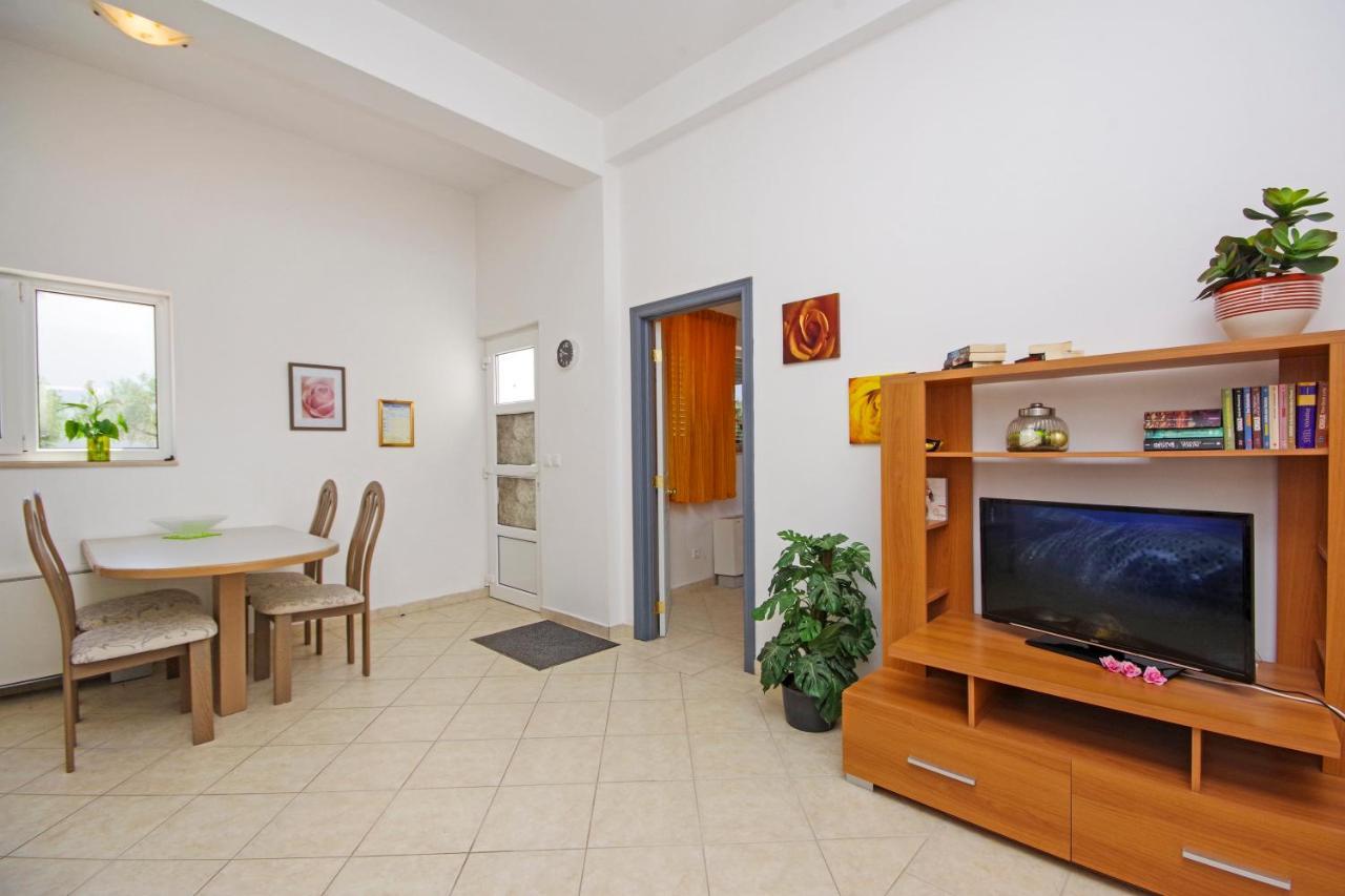 Matanovi Dvori Md Apartments Makarska Exterior photo