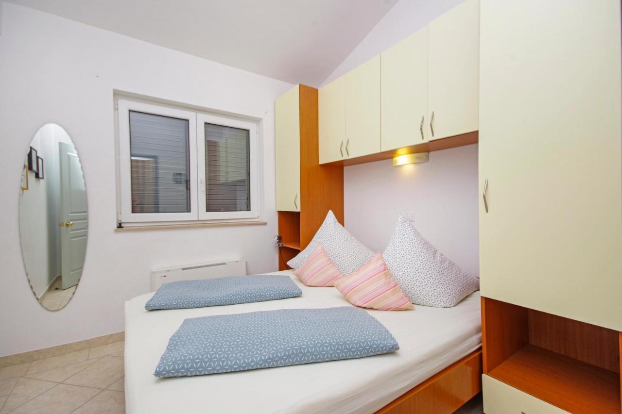 Matanovi Dvori Md Apartments Makarska Exterior photo