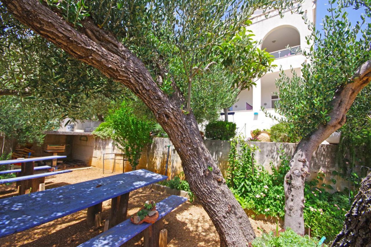 Matanovi Dvori Md Apartments Makarska Exterior photo